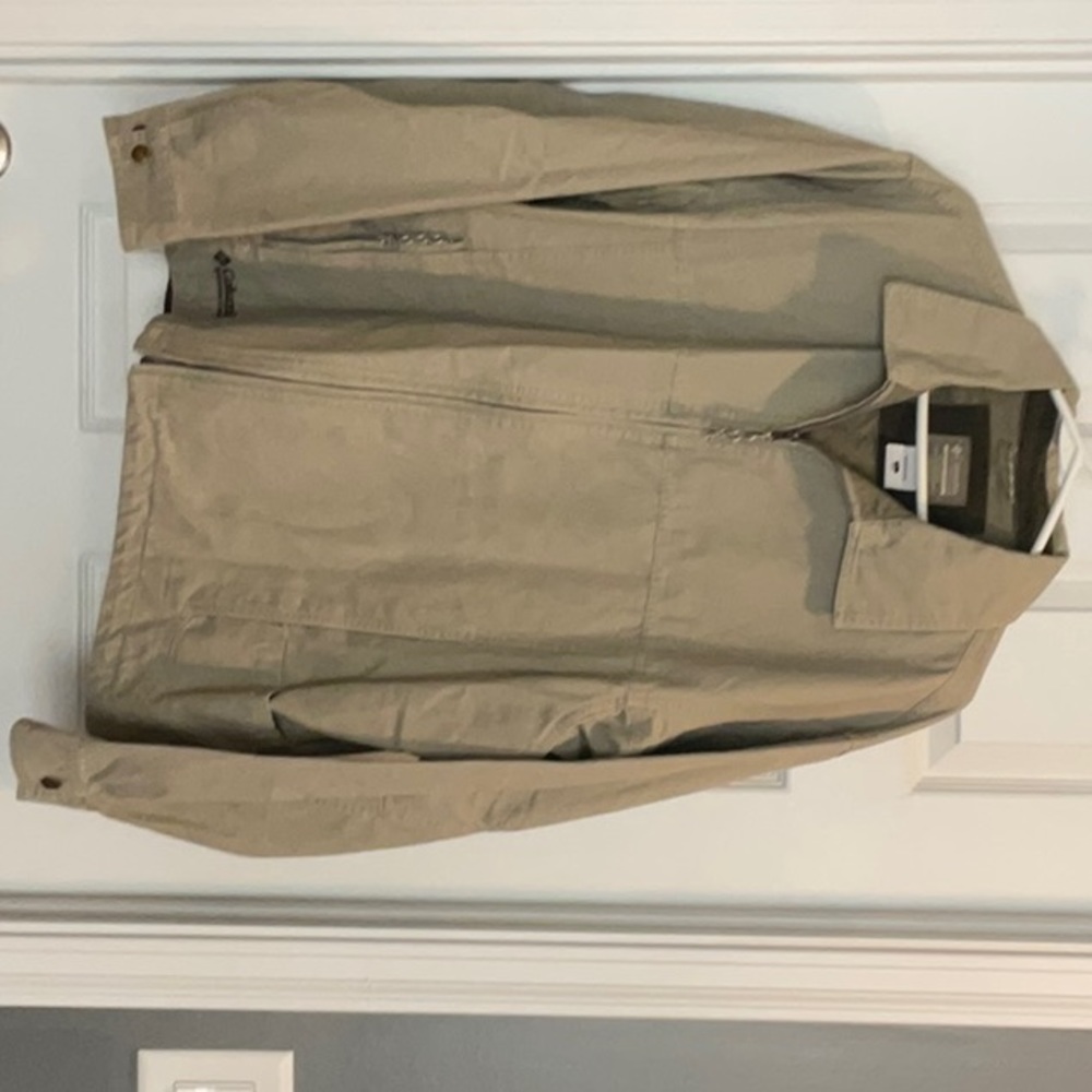 Mens light weigh jacket